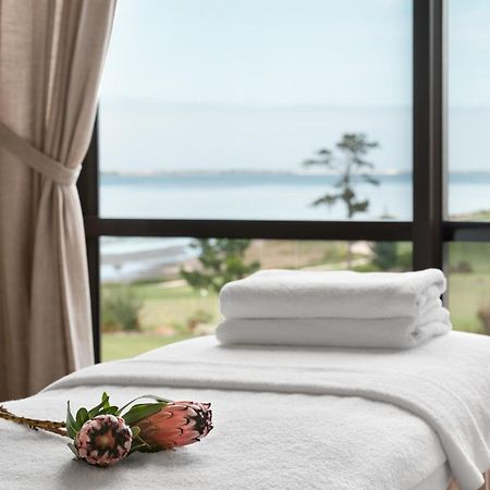 Arabella Hotel, Golf And Spa Hermanus Exterior photo Spa at the Oyster Box