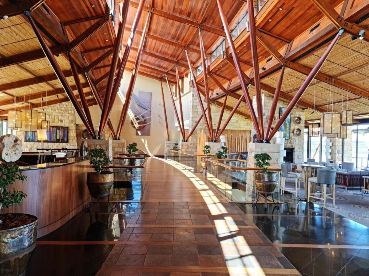 Arabella Hotel, Golf And Spa Hermanus Exterior photo Interior of the airport