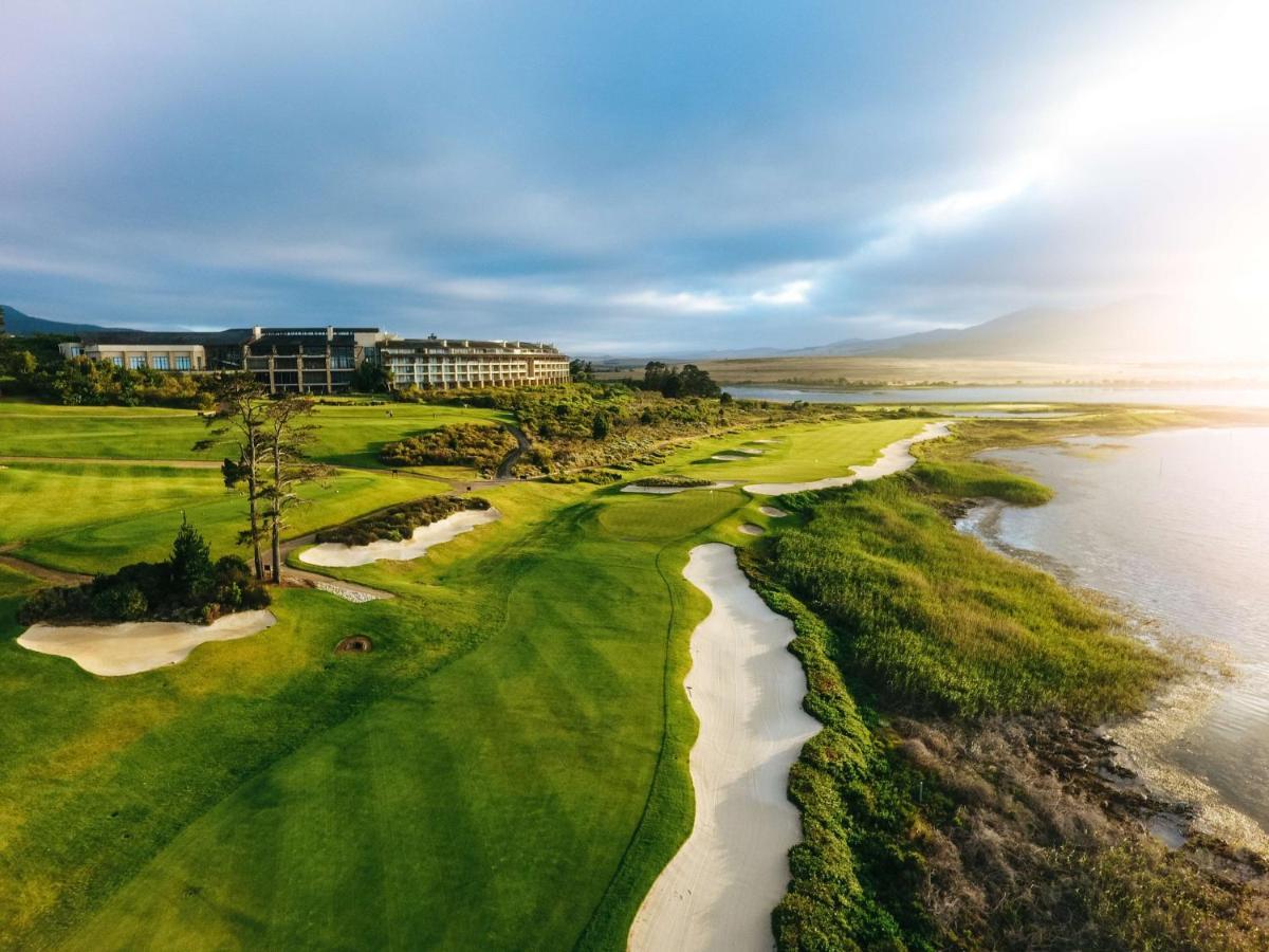 Arabella Hotel, Golf And Spa Hermanus Exterior photo Aerial view of the 18th hole at the Links at Spanish Bay