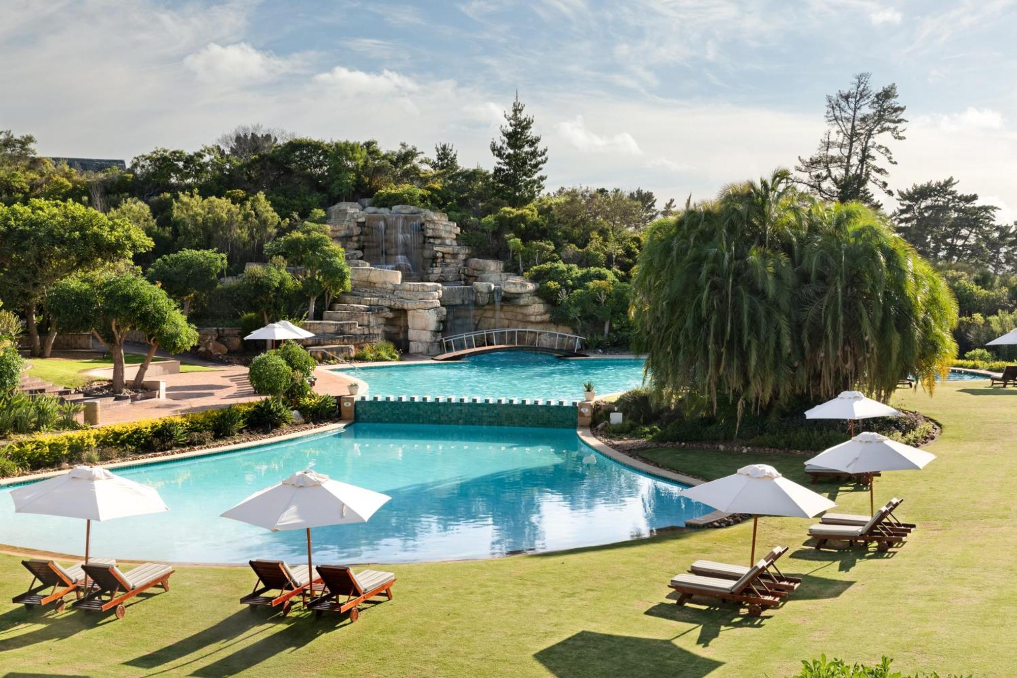 Arabella Hotel, Golf And Spa Hermanus Exterior photo The swimming pool at the InterContinental Sanctuary Cove Resort